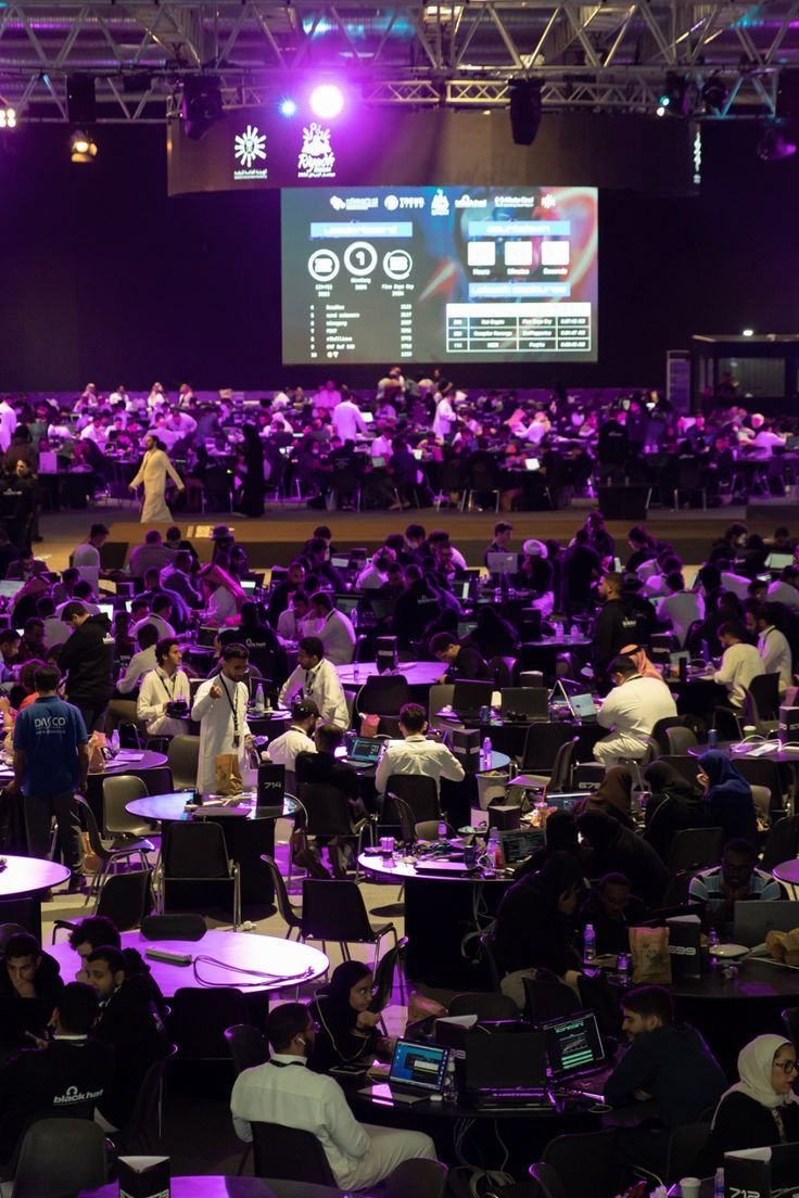 التركيز على الشكل الخارجي للنص أو شكل الصفحة التي يقرأها